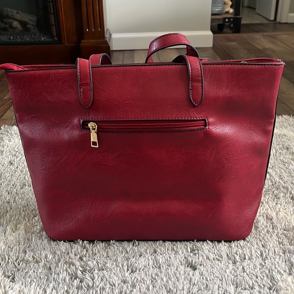 Red Purse - Picture 2 of 8